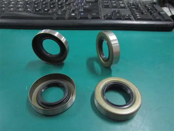 Foto part 07012-00025 OIL SEAL