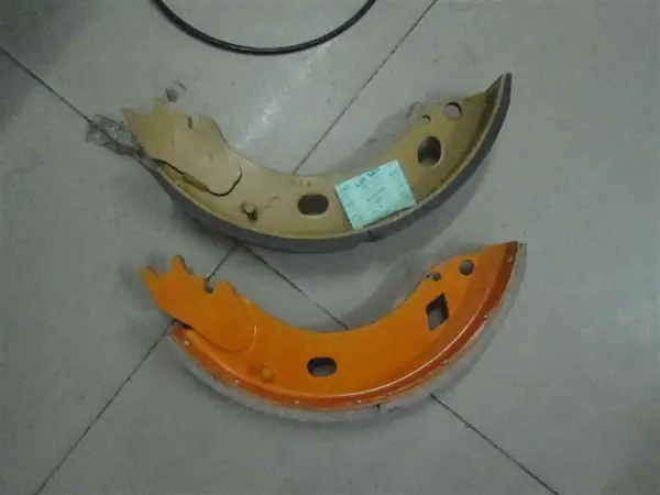 Foto part 23A-32-11231 BRAKE SHOE ASSY