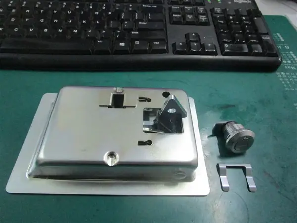 Foto part 2A8-54-11670 LOCK