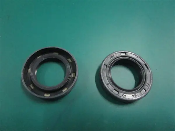 Photo of part 705-17-02810 OIL SEAL