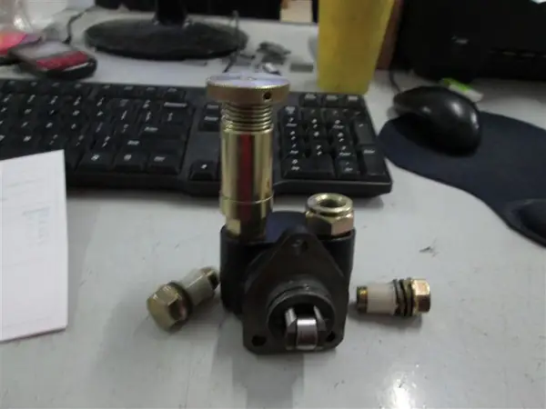 Foto part ND092100-0370 FEED PUMP