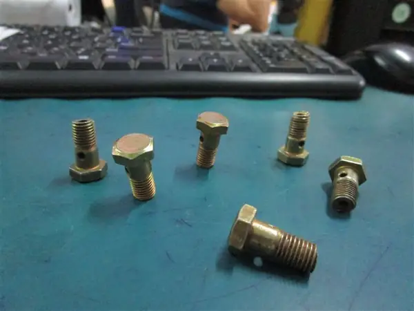 Foto part ND093166-0010 SCREW
