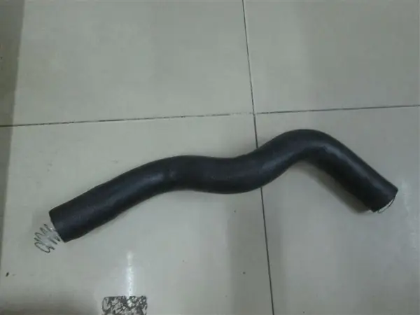 Foto part YN05P01045P1 HOSE RADIATOR LOW